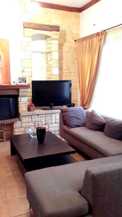 Platanos  Dorothea'S Villa מראה חיצוני תמונה